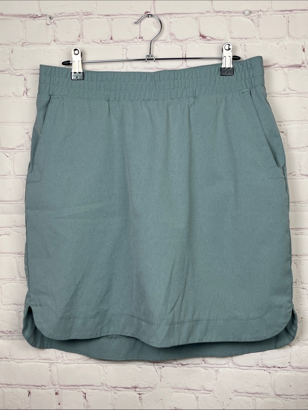Duluth Trading Co Light Teal Stretch Skort